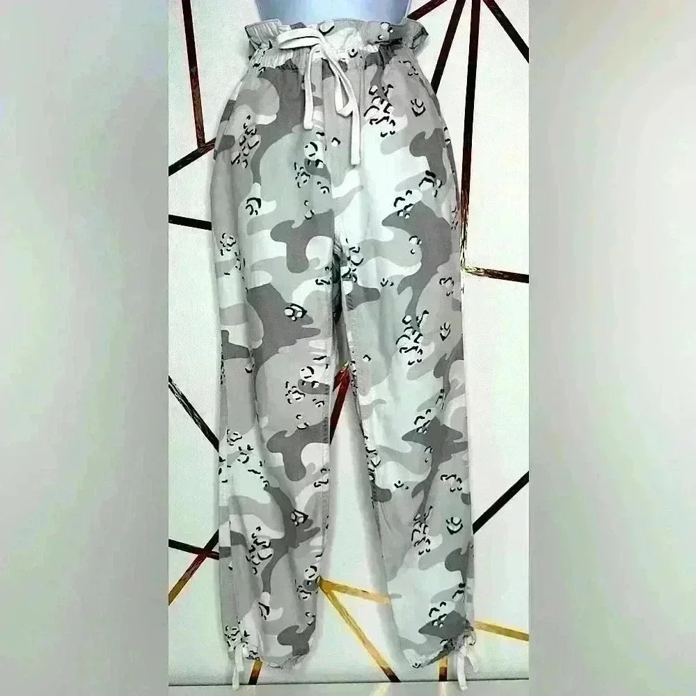 Hollister camo pants size XS (D3)
